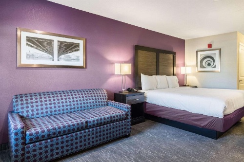 Econo Lodge Inn & Suites North Little Rock image 21