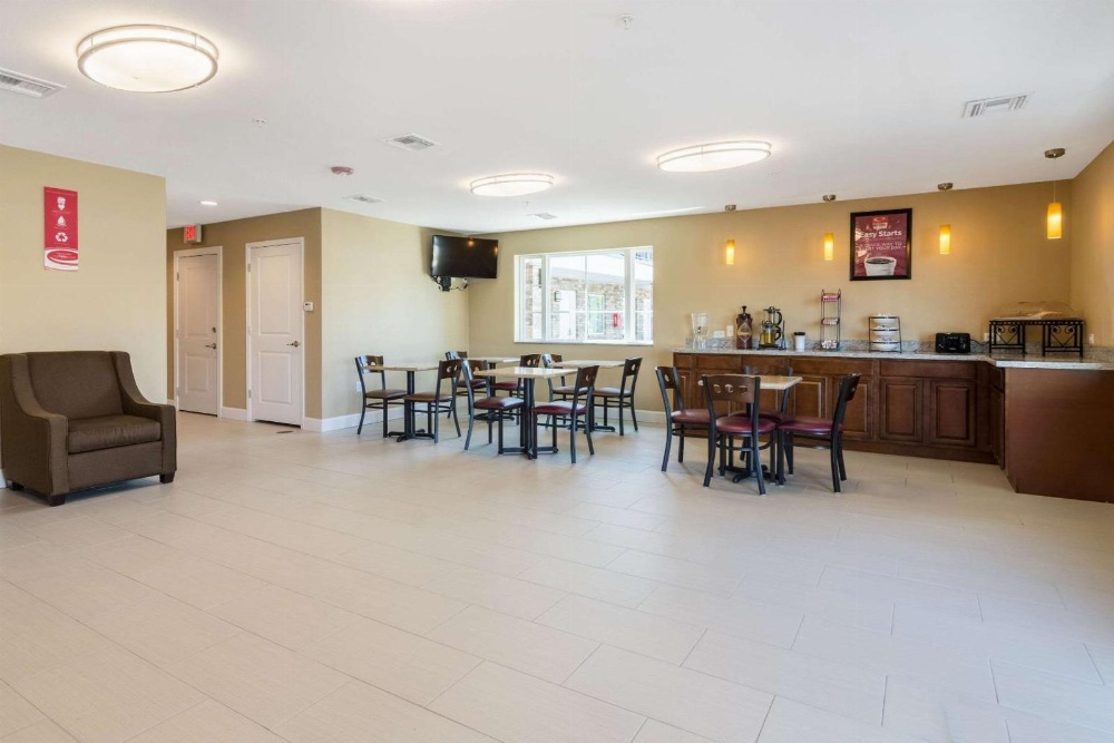 Econo Lodge Inn & Suites North Little Rock